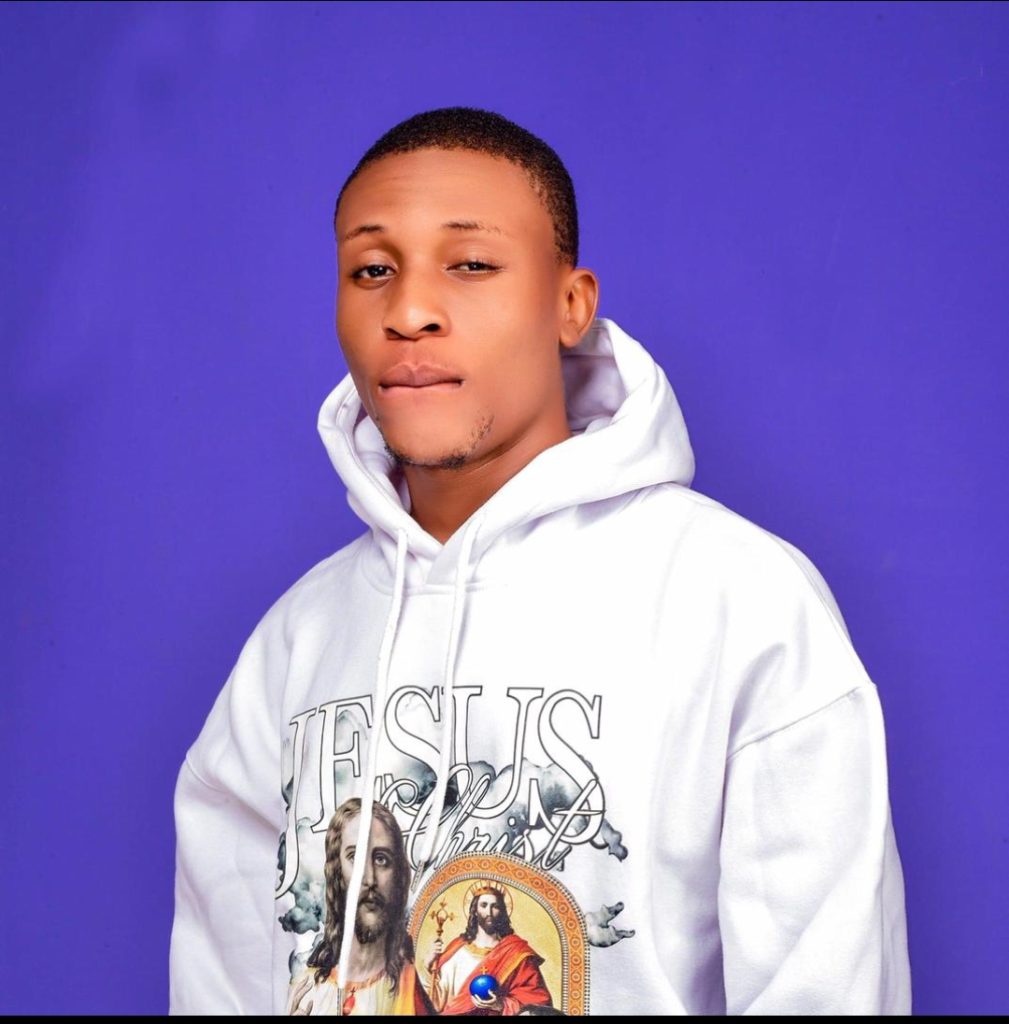 Biography: Oluwa Golden an afrobeat/Afropop rising star.